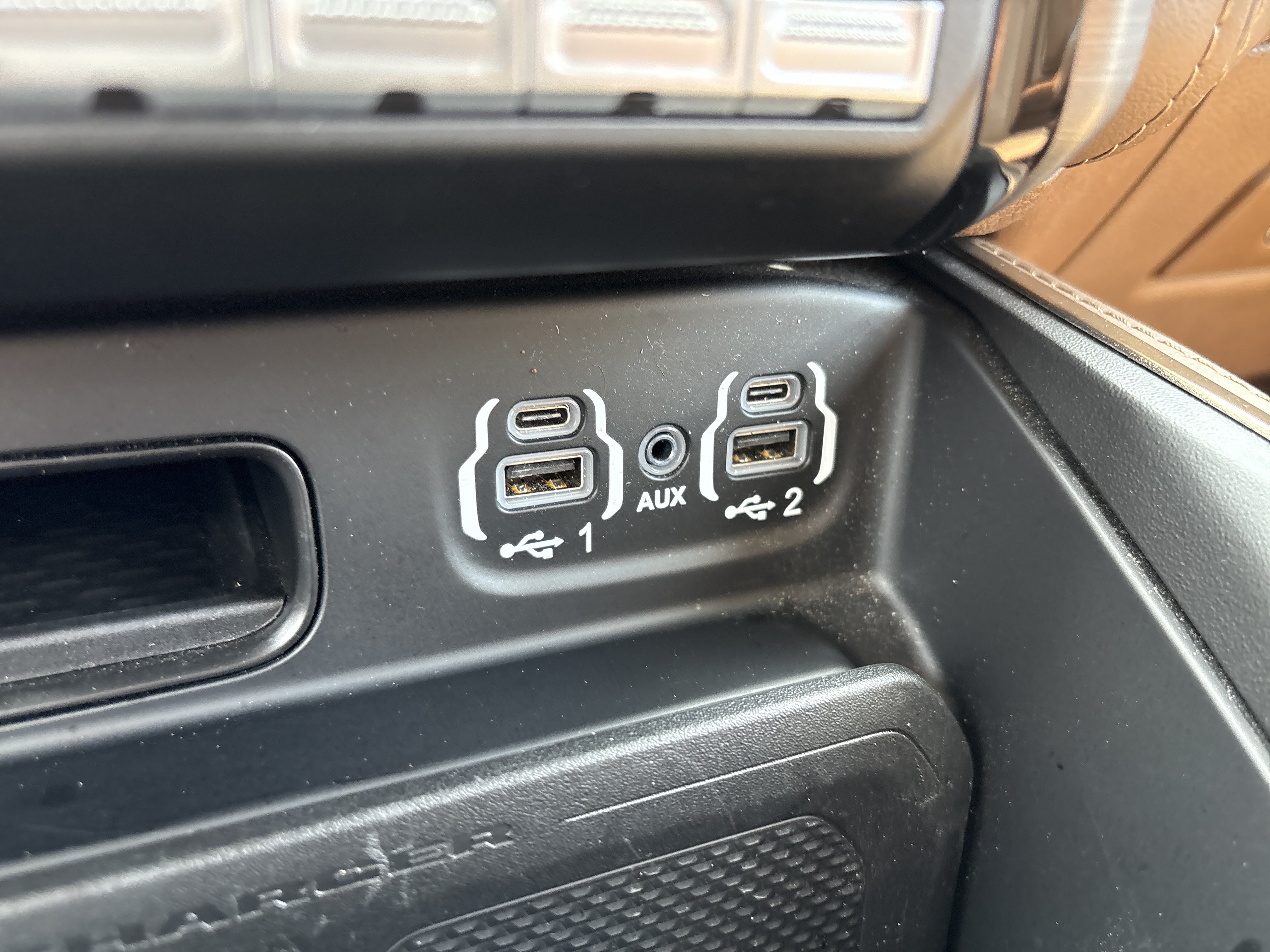 Used 2024 RAM 3500 Limited AWD/4WD image 31