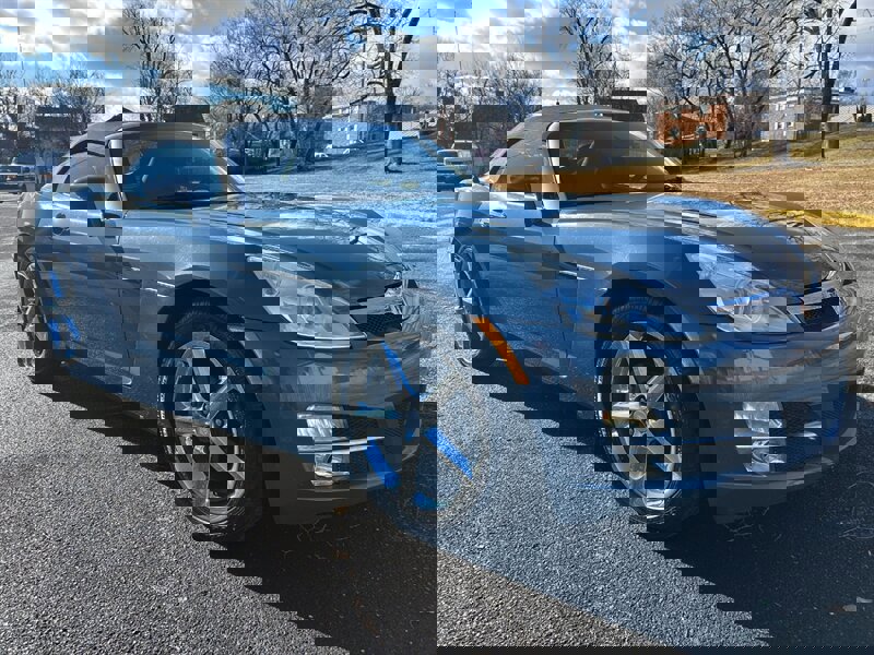 Used 2007 Saturn Sky image 1