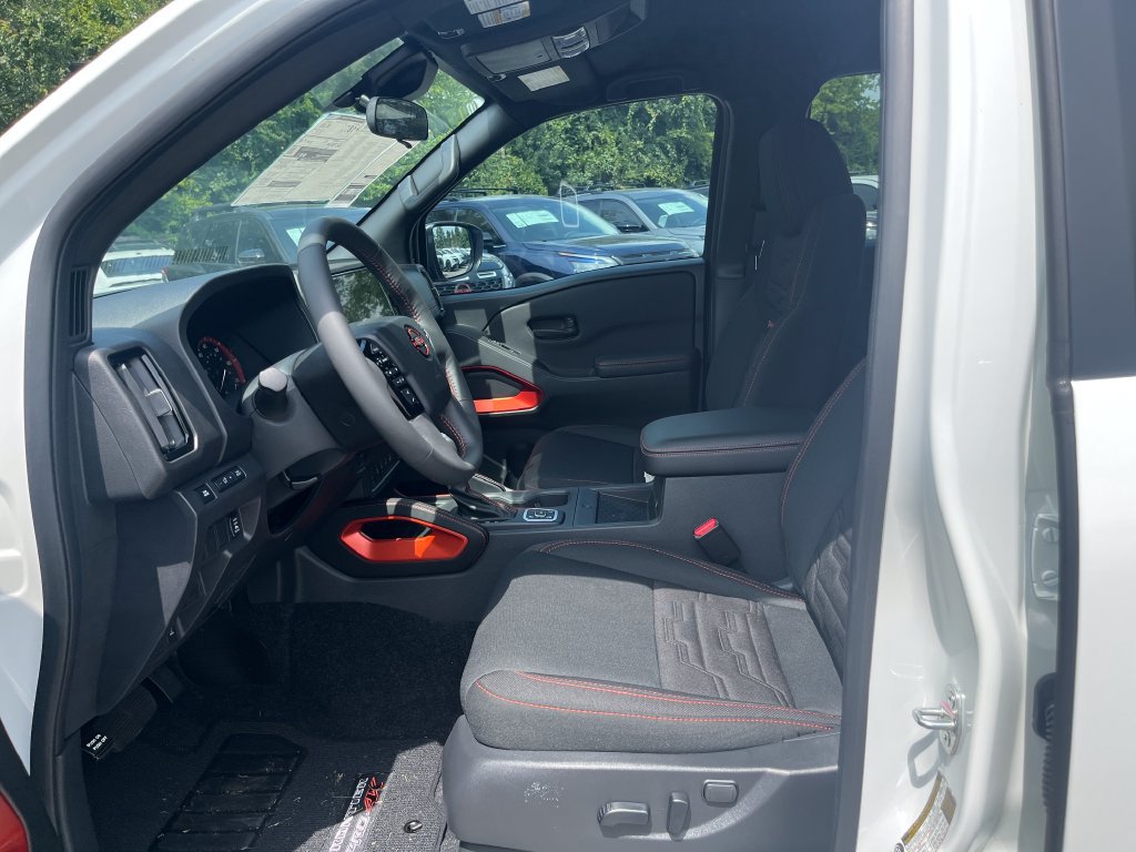 New 2026 Nissan Frontier PRO-4X w/ Pro-4x Convenience Package AWD/4WD image 11