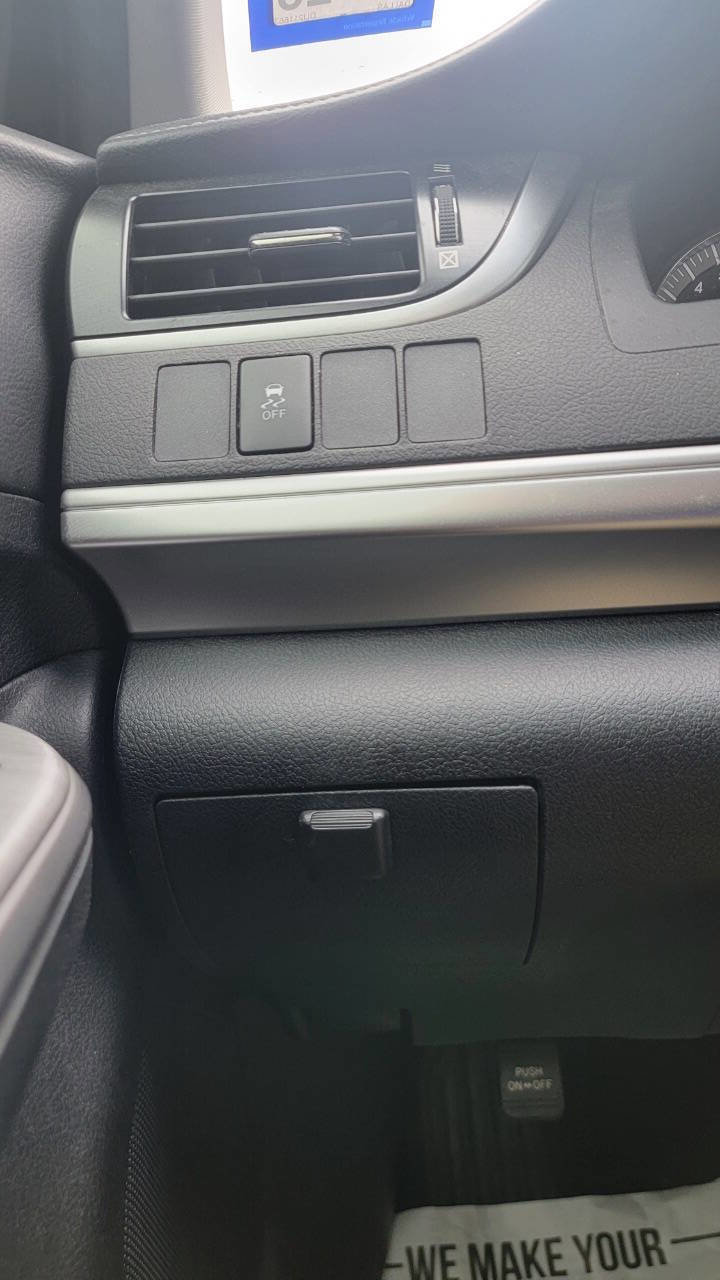 Used 2013 Toyota Camry SE image 16