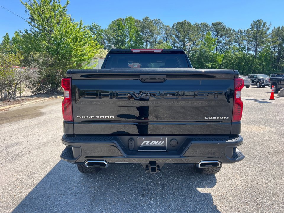 Used 2026 Chevrolet Silverado 1500 Custom Trail Boss AWD/4WD image 14