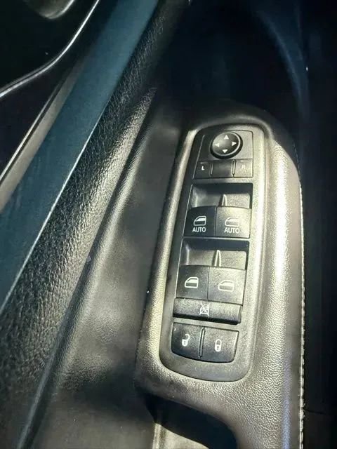 Used 2015 Chrysler 200 S w/ Navigation & Sound Group I FWD image 17