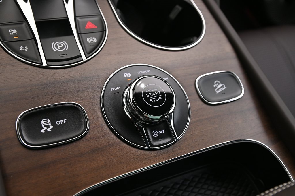 Used 2024 Bentley Bentayga Extended Wheelbase image 33