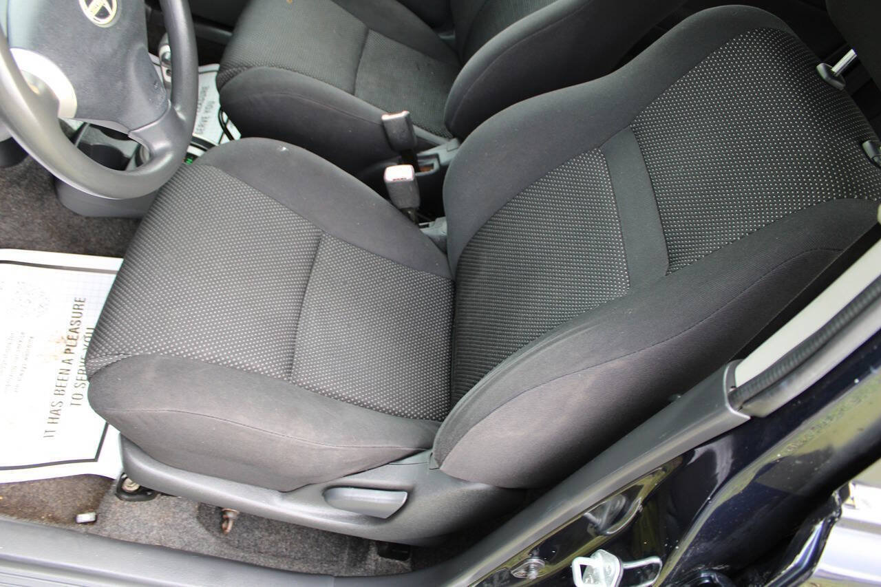 Used 2005 Scion xB FWD image 16
