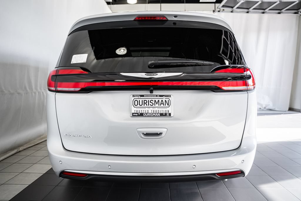 New 2026 Chrysler Pacifica Pinnacle FWD image 5