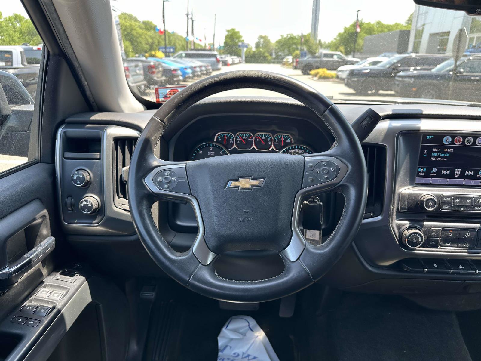 Used 2018 Chevrolet Silverado 1500 LT AWD/4WD image 12