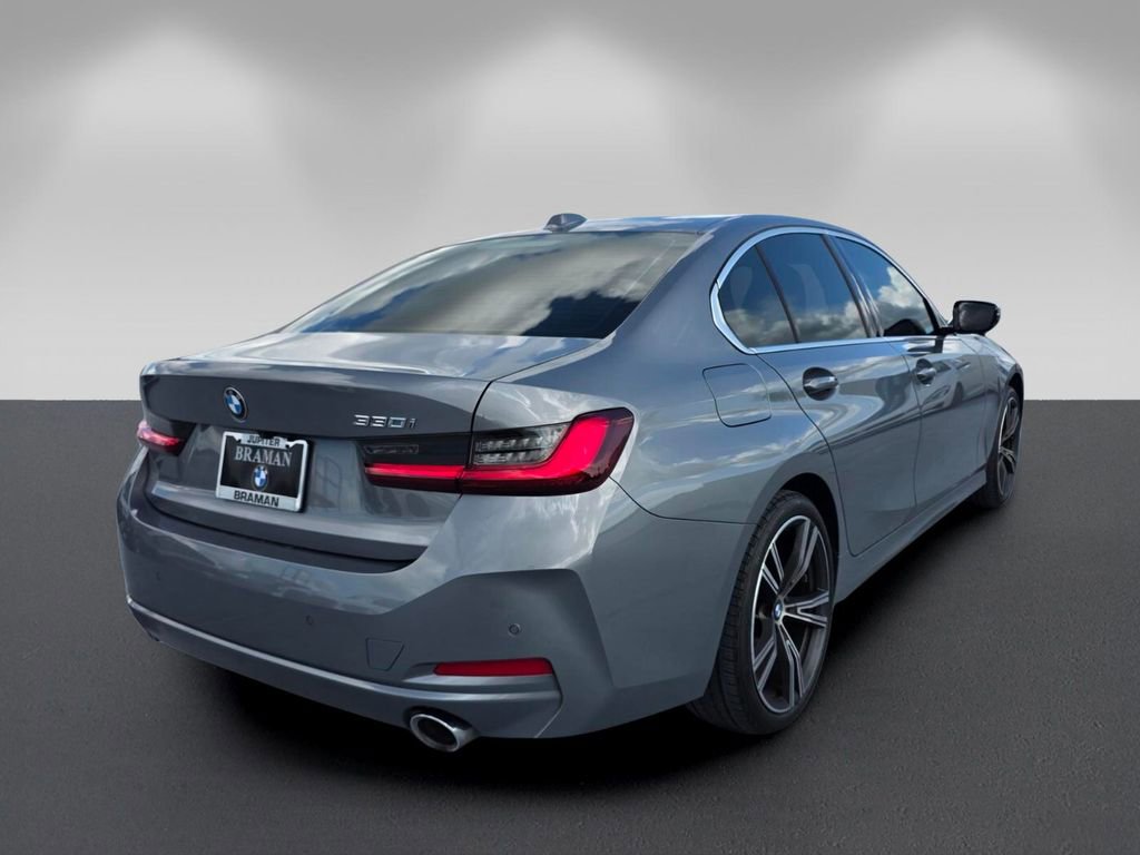Certified 2024 BMW 330i Sedan w/ Convenience Package RWD image 4