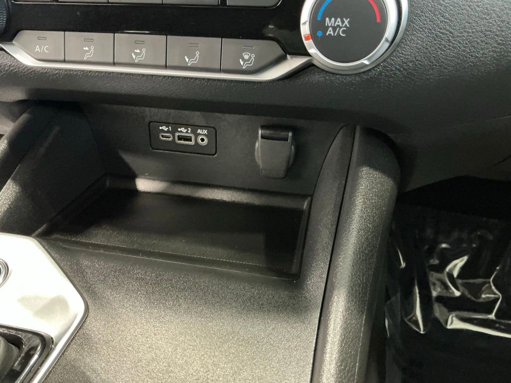 Used 2025 Nissan Altima 2.5 S FWD image 33