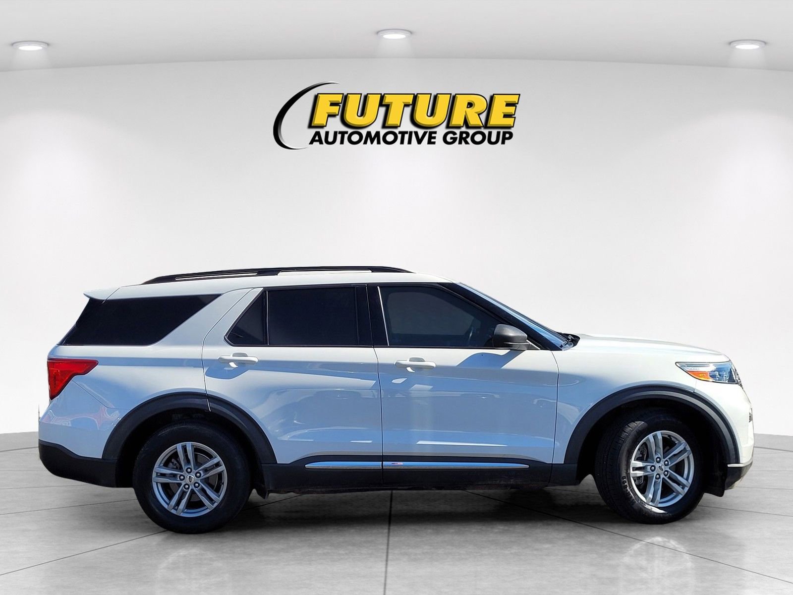 Used 2020 Ford Explorer XLT image 4