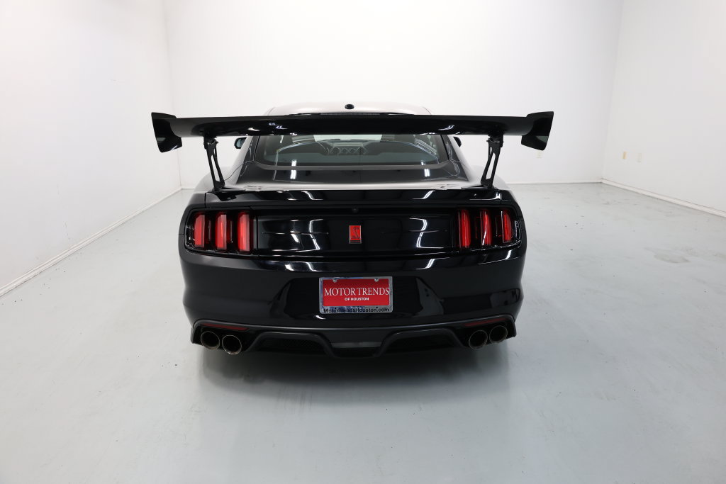 Used 2019 Ford Mustang Shelby GT350R w/ GT350R Equipment Group 920A RWD image 71