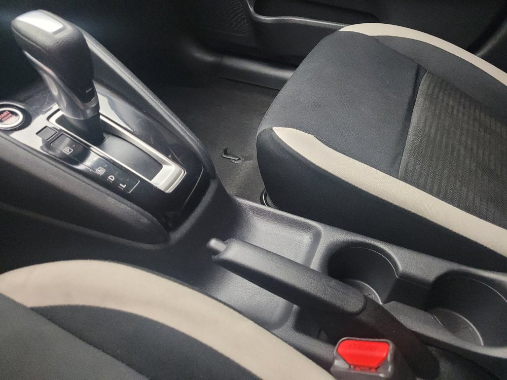 Used 2021 Nissan Versa SV FWD image 26