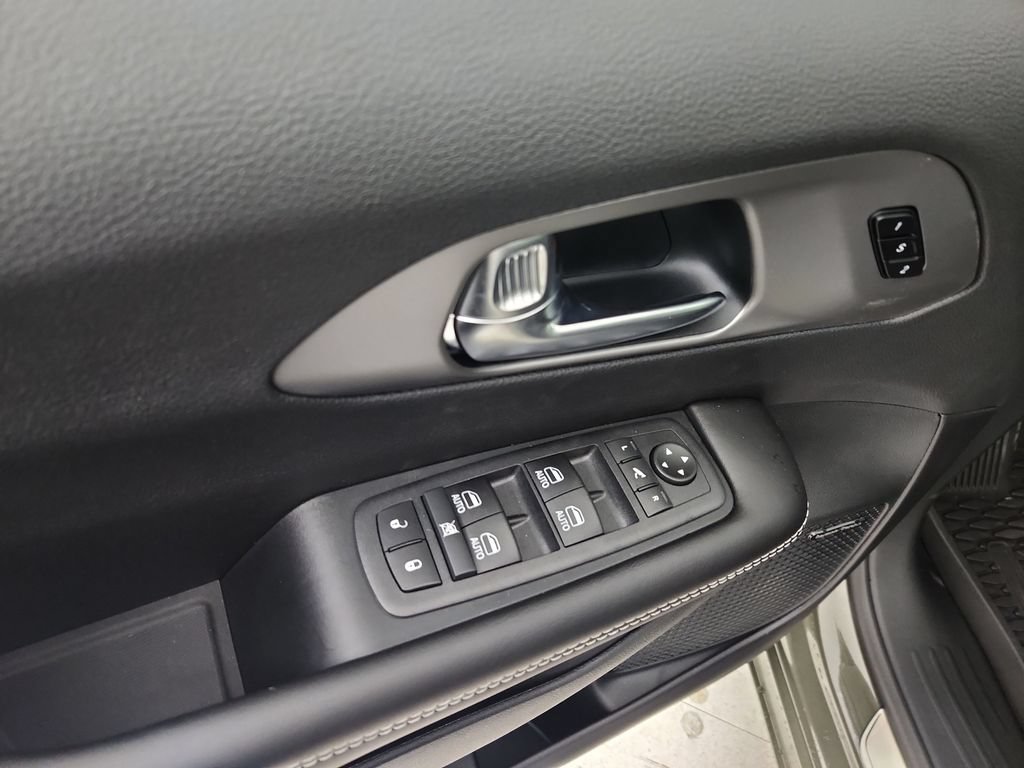 New 2027 Chrysler Pacifica Limited AWD/4WD image 20