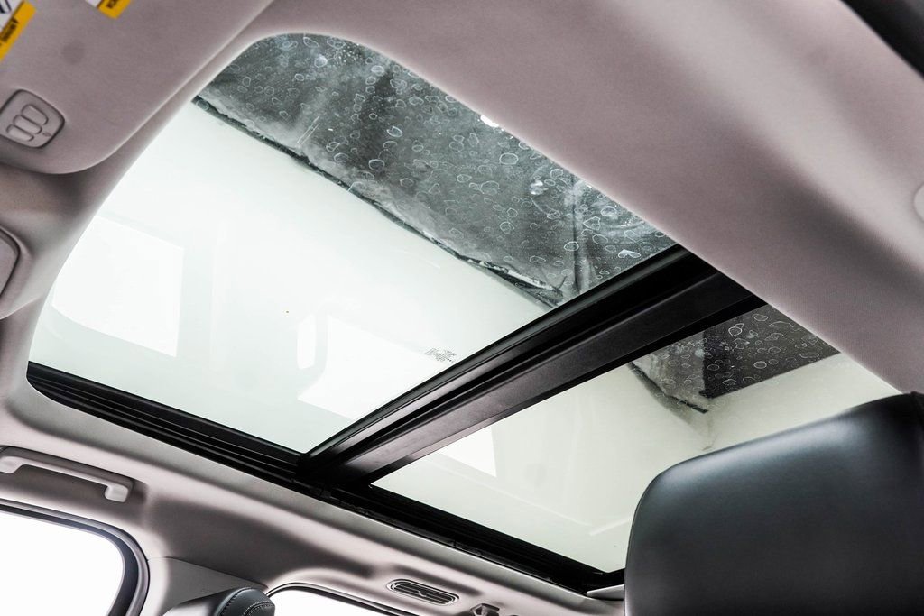 Used 2025 Ford Expedition Platinum image 42