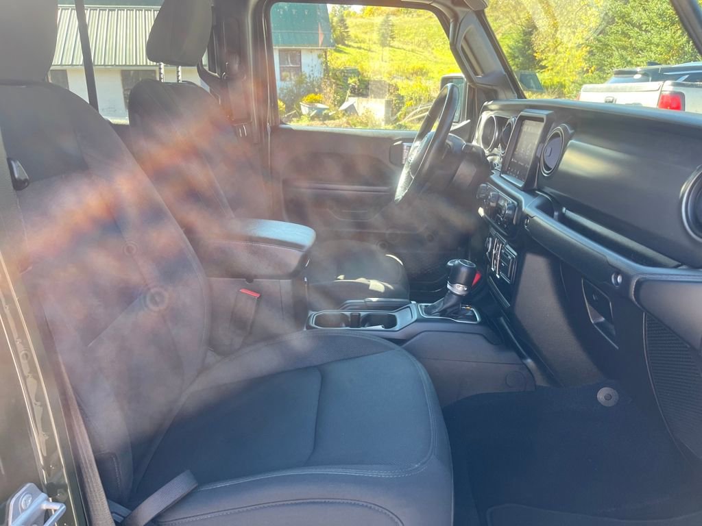 Used 2022 Jeep Gladiator Sport image 28