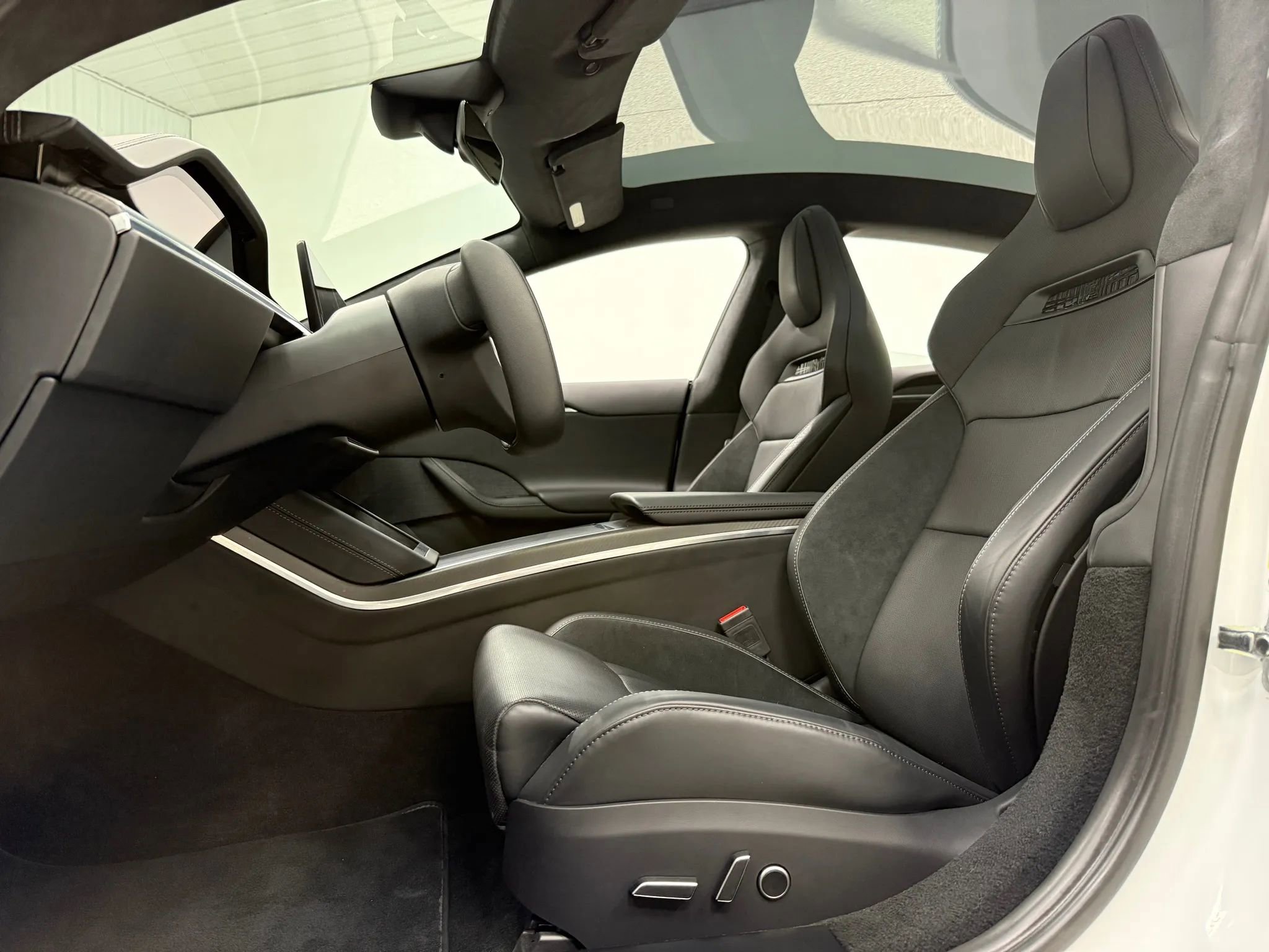 Used 2025 Tesla Model S Plaid image 15