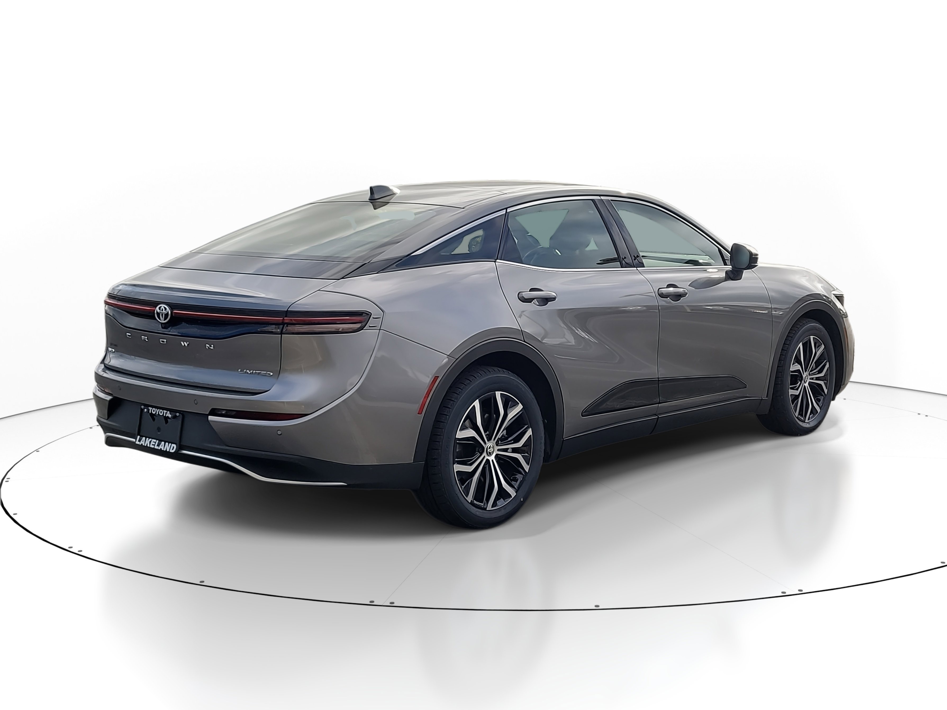 Certified 2023 Toyota Crown Limited image 7