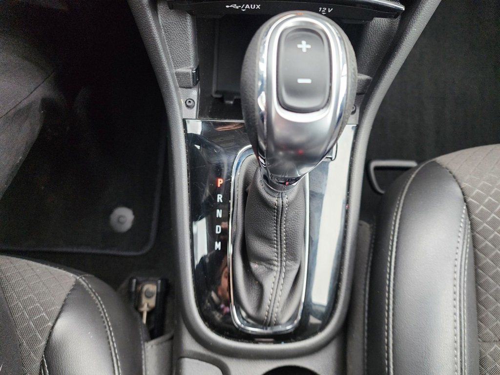 Used 2021 Buick Encore Preferred image 37