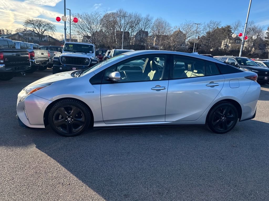 Used 2017 Toyota Prius Three Touring image 4