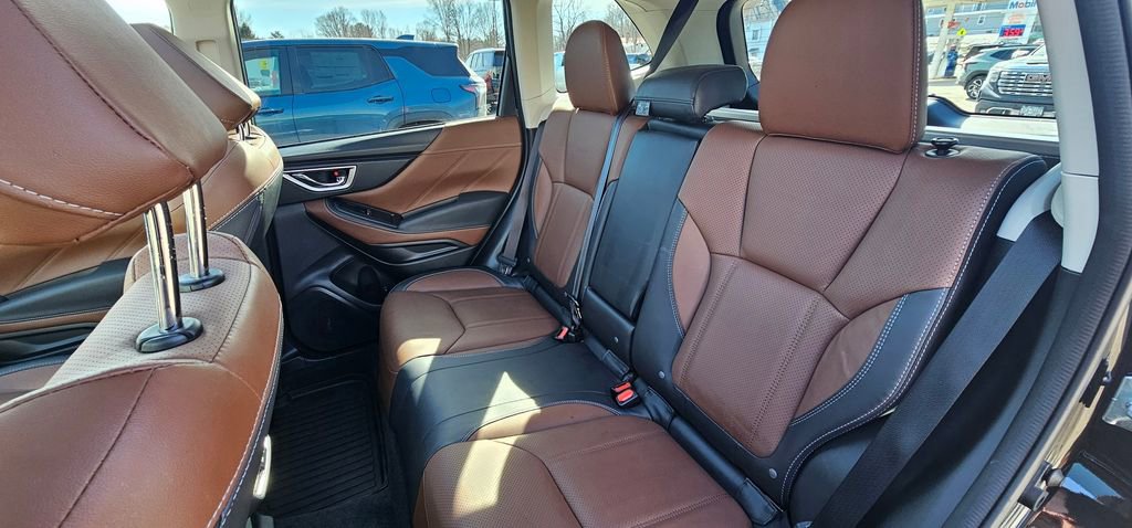 Used 2023 Subaru Forester Touring image 12