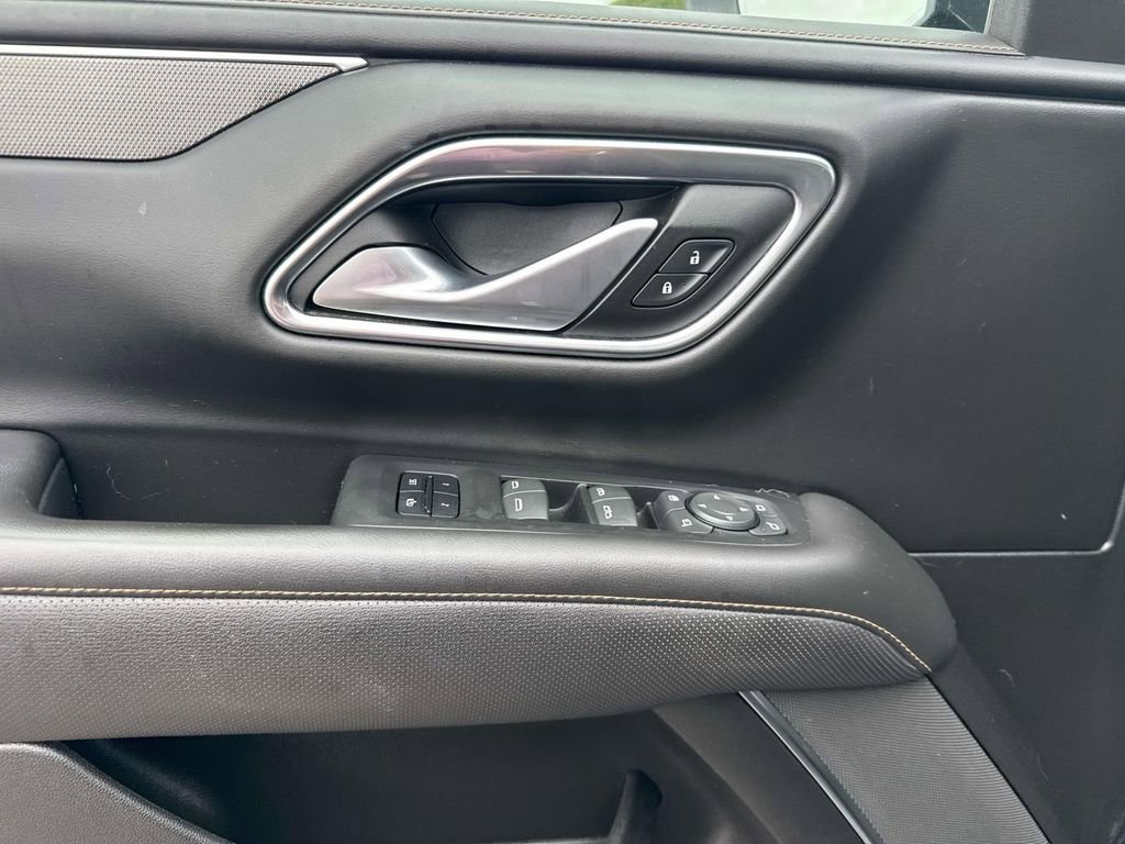Used 2022 GMC Yukon AT4 AWD/4WD image 30