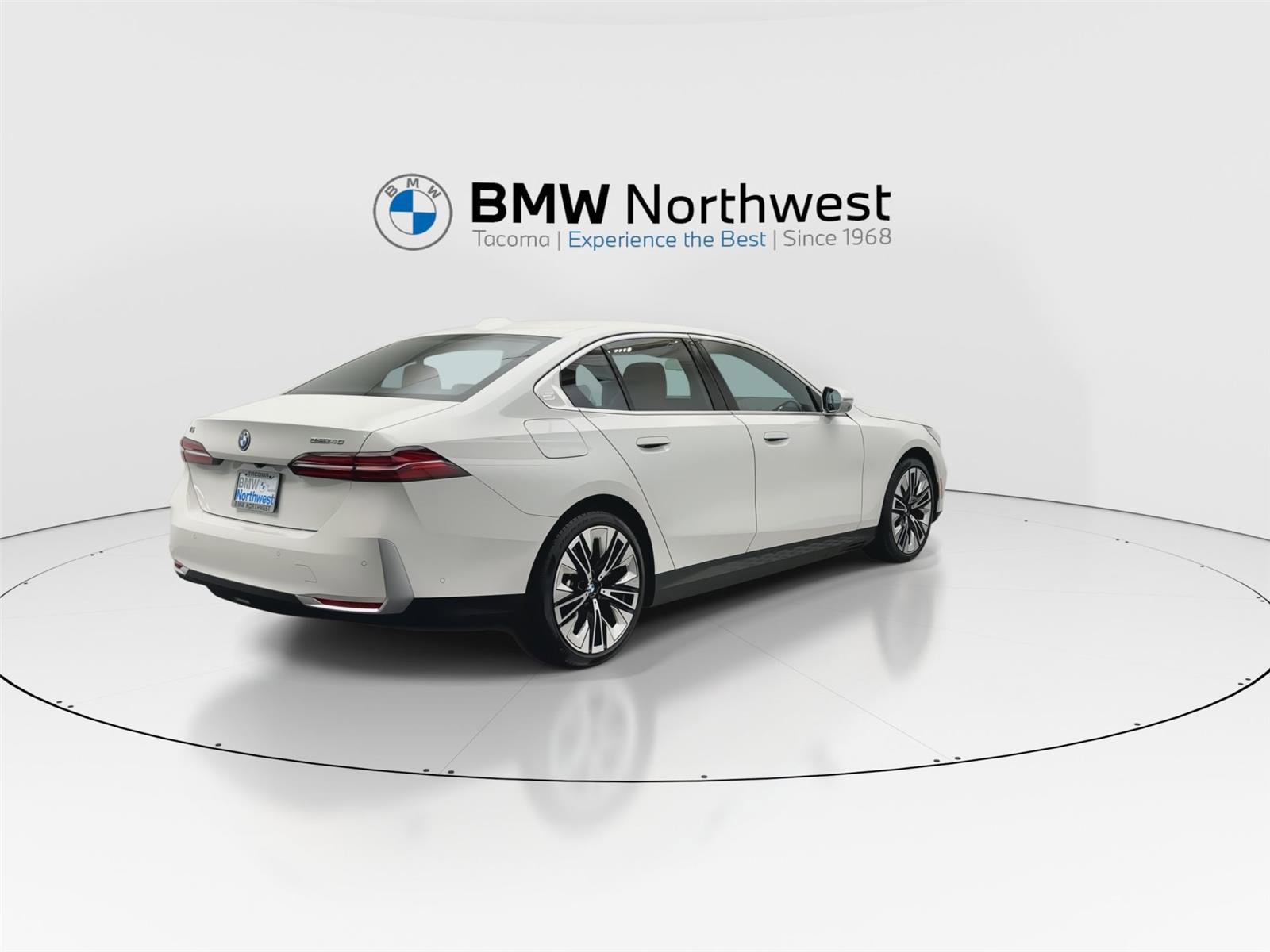 Used 2026 BMW i5 eDrive40 RWD image 3