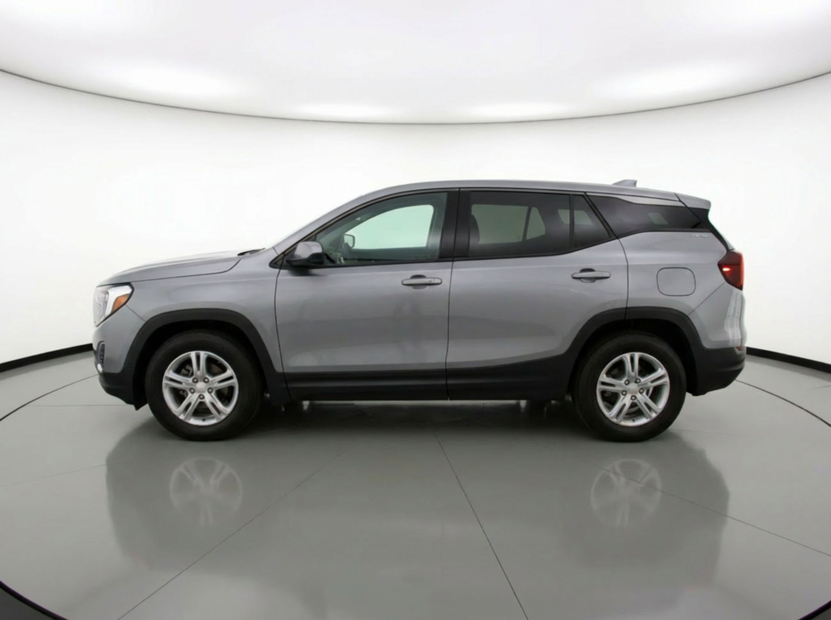 Used 2024 GMC Terrain SLE image 5