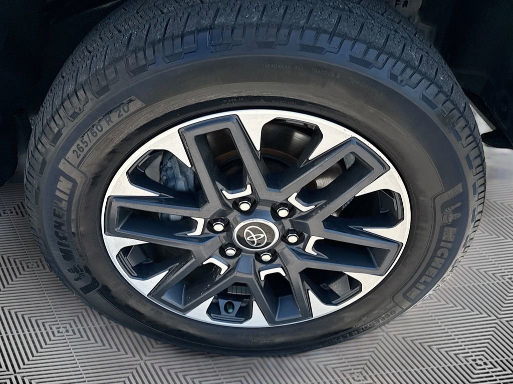 Used 2023 Toyota Tundra Limited w/ Power Package image 33