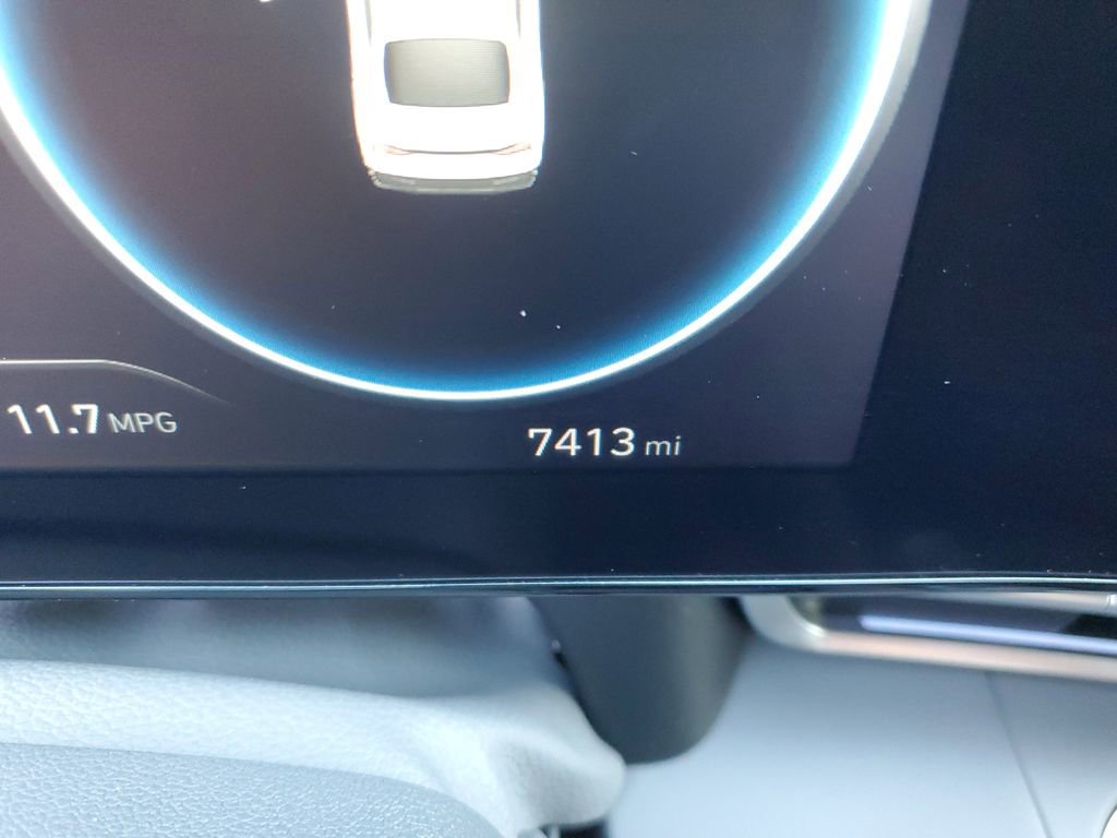 Used 2025 Hyundai Elantra SEL FWD image 24