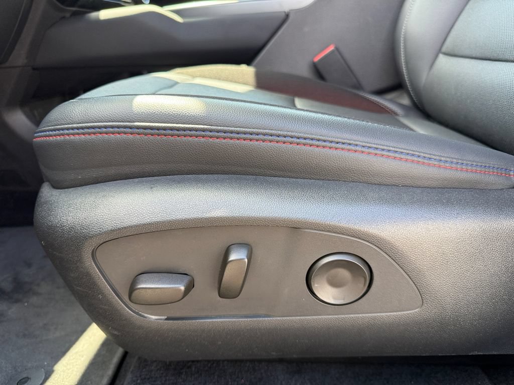 Used 2024 Chevrolet Equinox EV RS FWD image 10