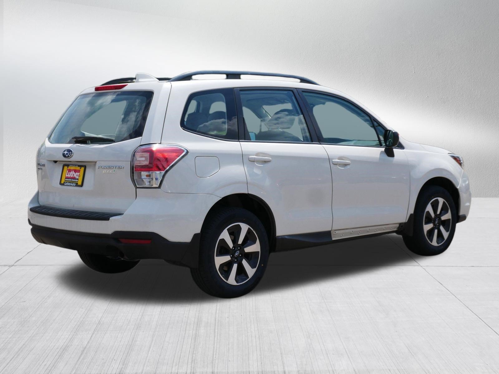 Used 2017 Subaru Forester 2.5i w/ Alloy Wheel Package AWD/4WD image 7