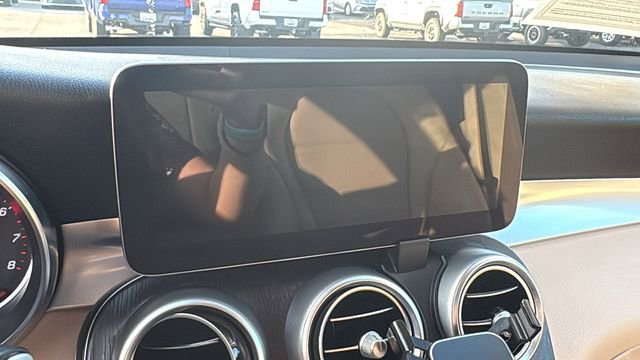 Used 2022 Mercedes-Benz GLC 300 image 12