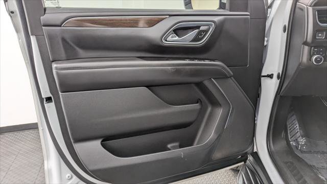 Used 2022 GMC Yukon XL SLE w/ Max Trailering Package AWD/4WD image 13