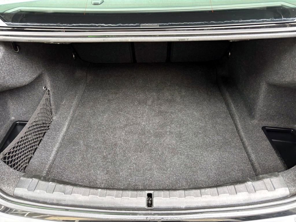 Certified 2024 BMW 330i xDrive Sedan image 9