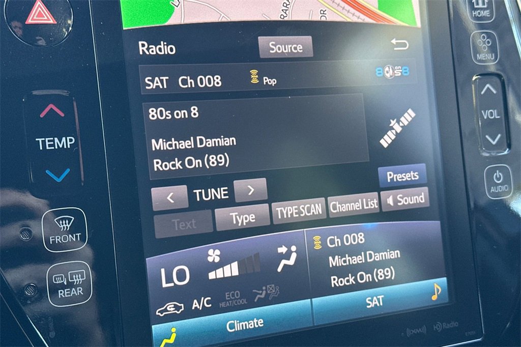 Used 2017 Toyota Prius Prime Premium image 17