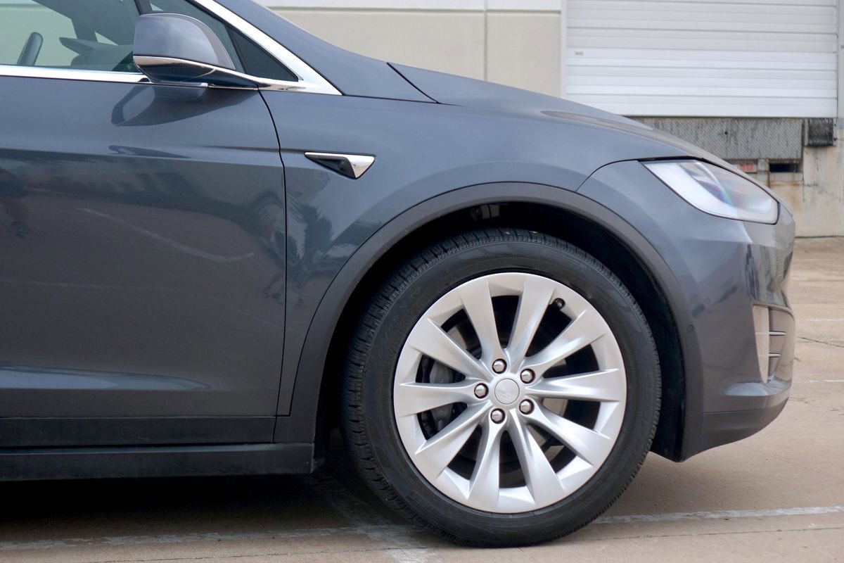 Used 2018 Tesla Model X 100D AWD/4WD image 28