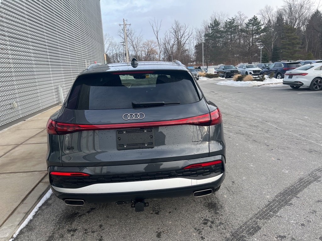 Used 2025 Audi Q5 Premium Plus image 32