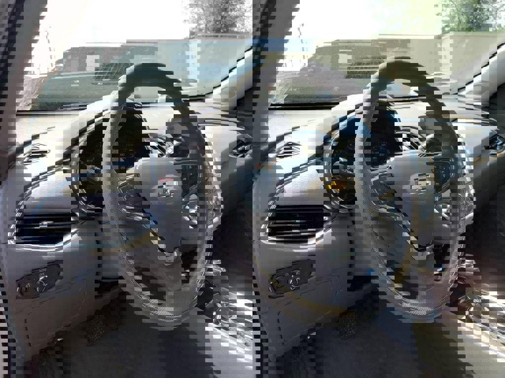 Used 2019 Chevrolet Malibu LT image 18