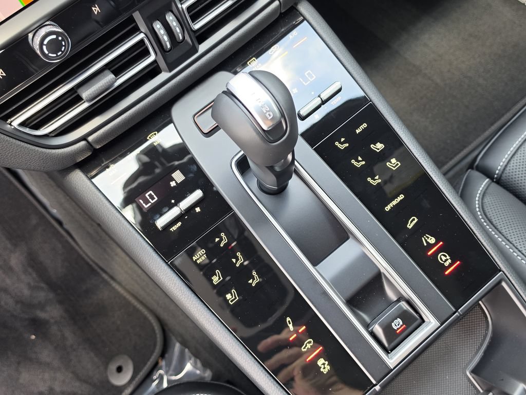 New 2026 Porsche Macan S AWD/4WD image 26