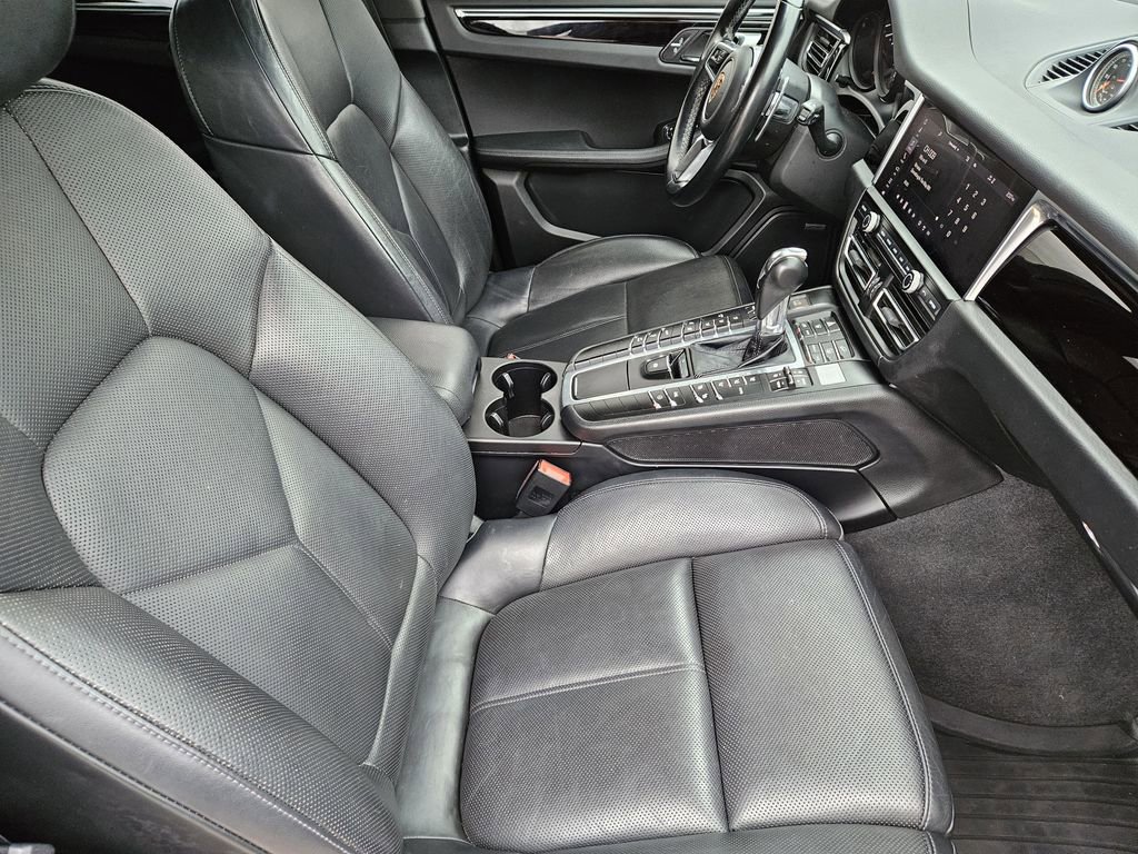 Used 2020 Porsche Macan S image 17