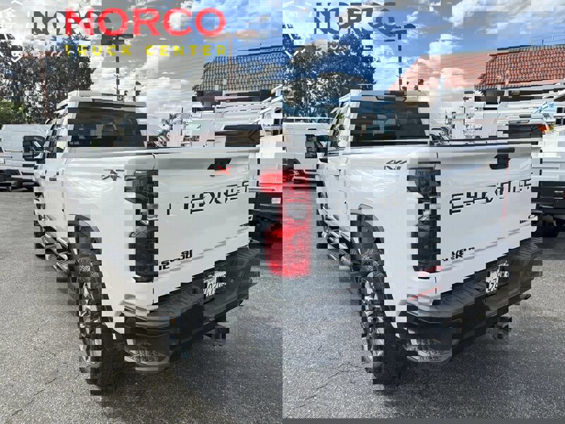 Used 2022 Chevrolet Silverado 2500 Custom w/ Custom Convenience Package image 6