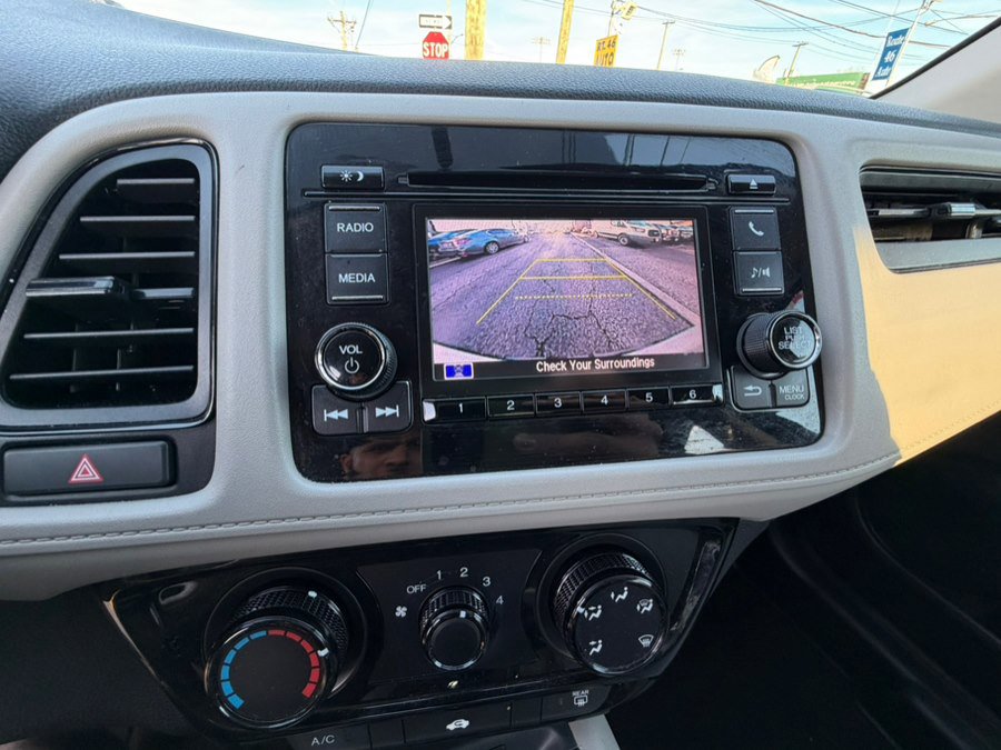 Used 2019 Honda HR-V LX image 11