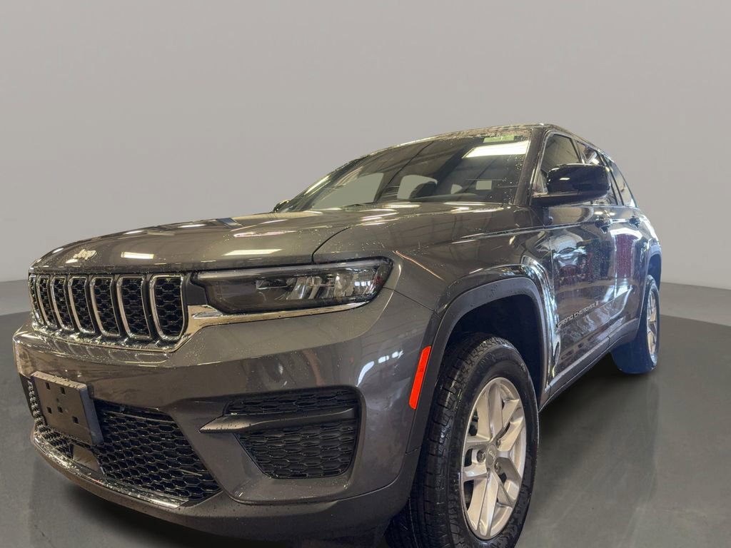 New 2025 Jeep Grand Cherokee Laredo X w/ Luxury Tech Group I image 3