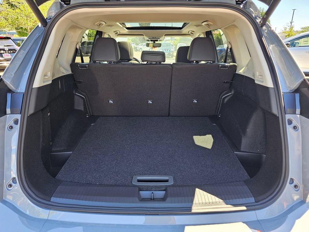 New 2026 Nissan Rogue SV AWD/4WD image 10