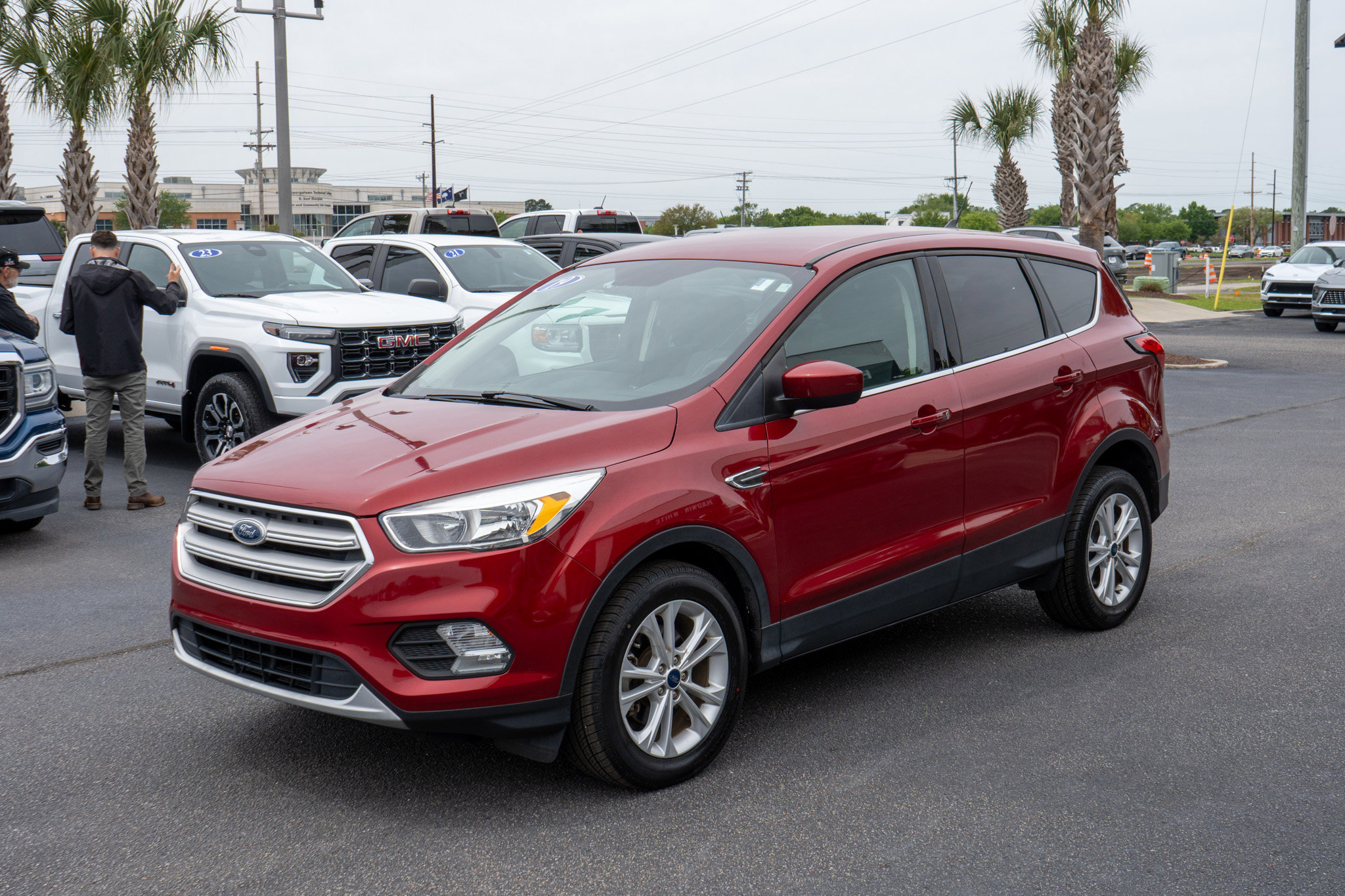 Used 2019 Ford Escape SE image 7
