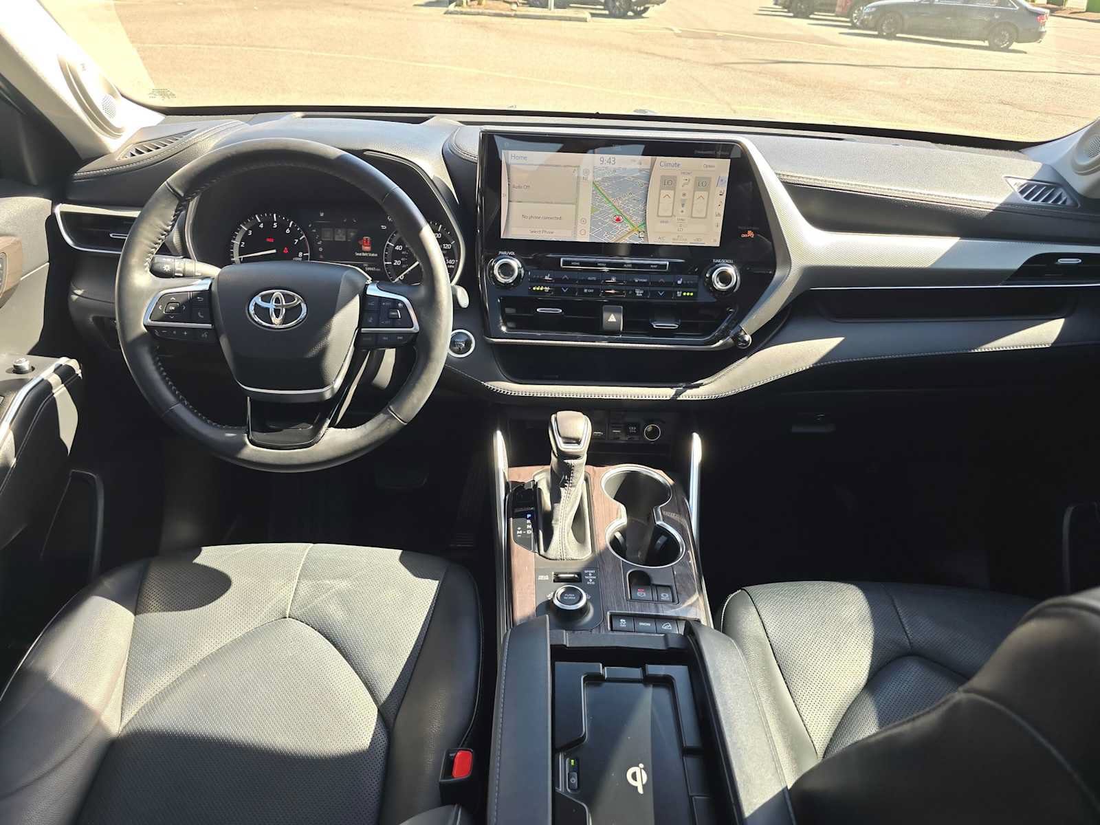 Used 2021 Toyota Highlander Platinum AWD/4WD image 18