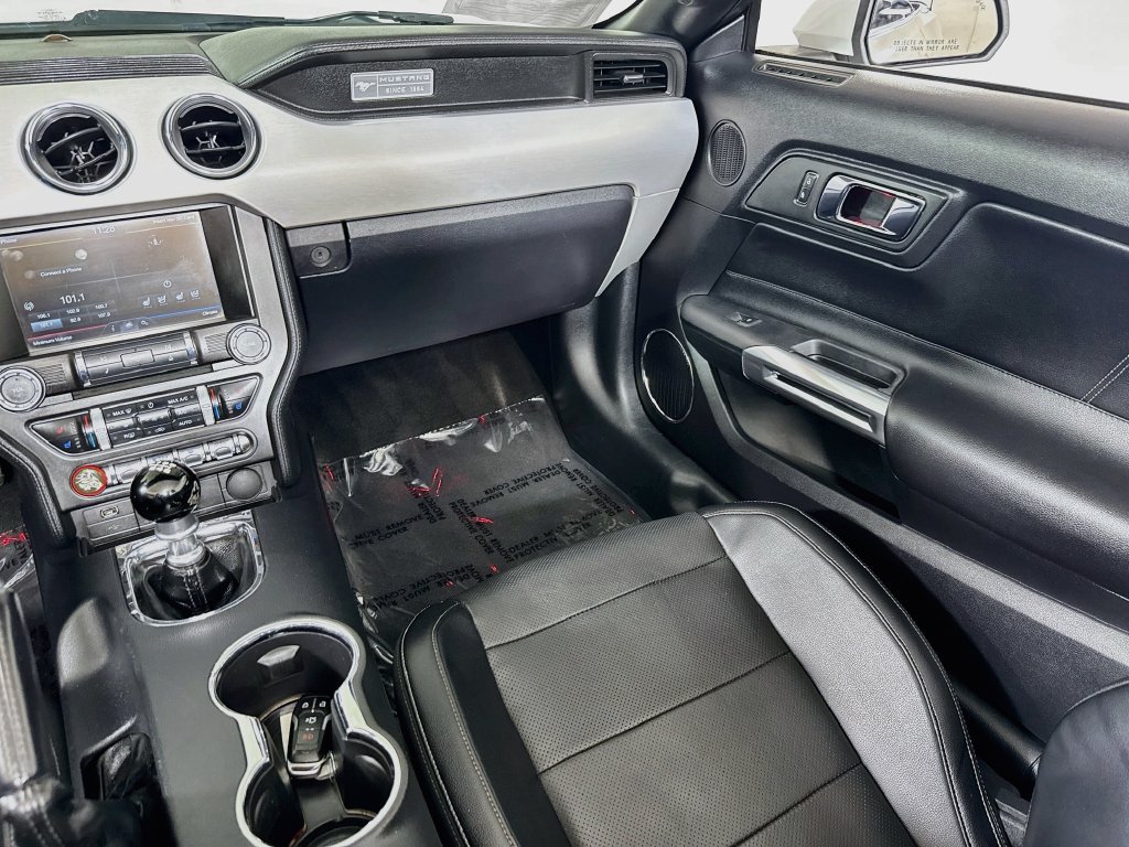 Used 2015 Ford Mustang GT Premium w/ Equipment Group 401A RWD image 22