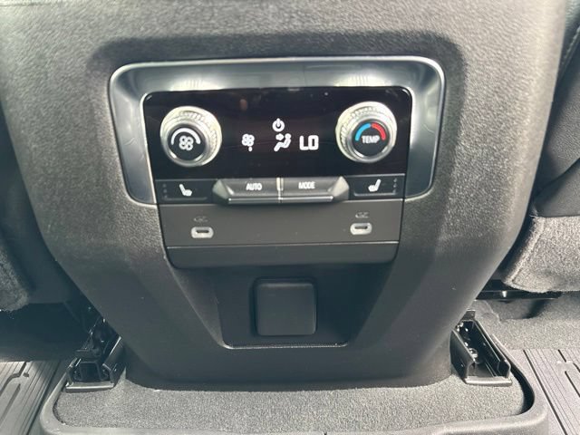 Used 2024 GMC Yukon AT4 AWD/4WD image 38