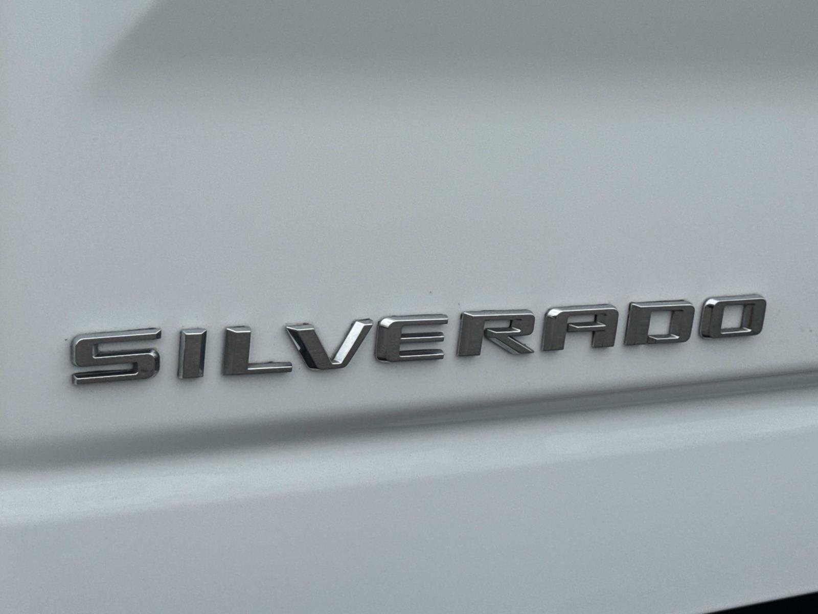 Used 2022 Chevrolet Silverado 1500 LT AWD/4WD image 29