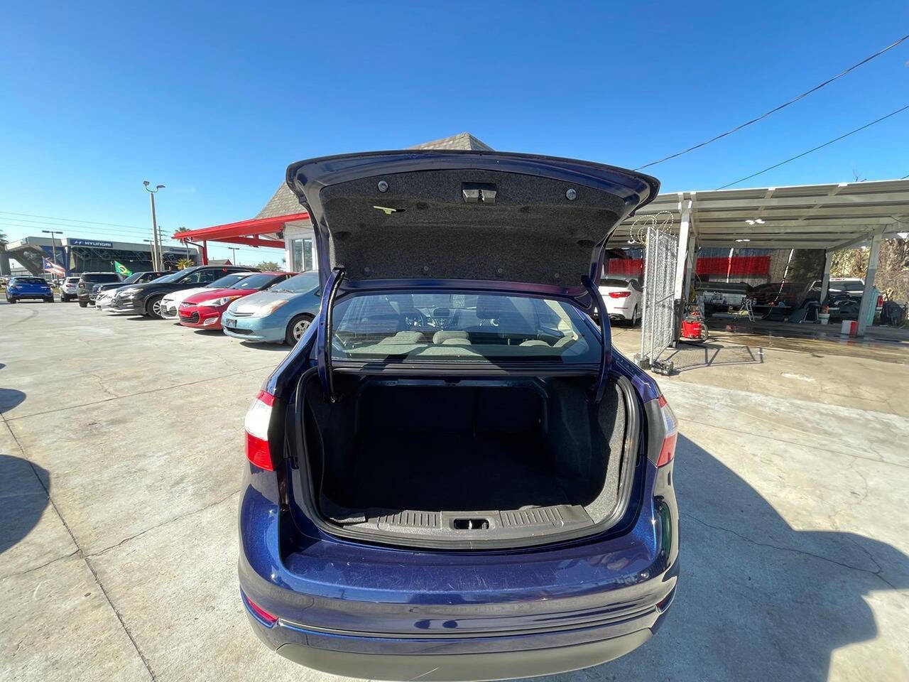 Used 2016 Ford Fiesta SE image 11