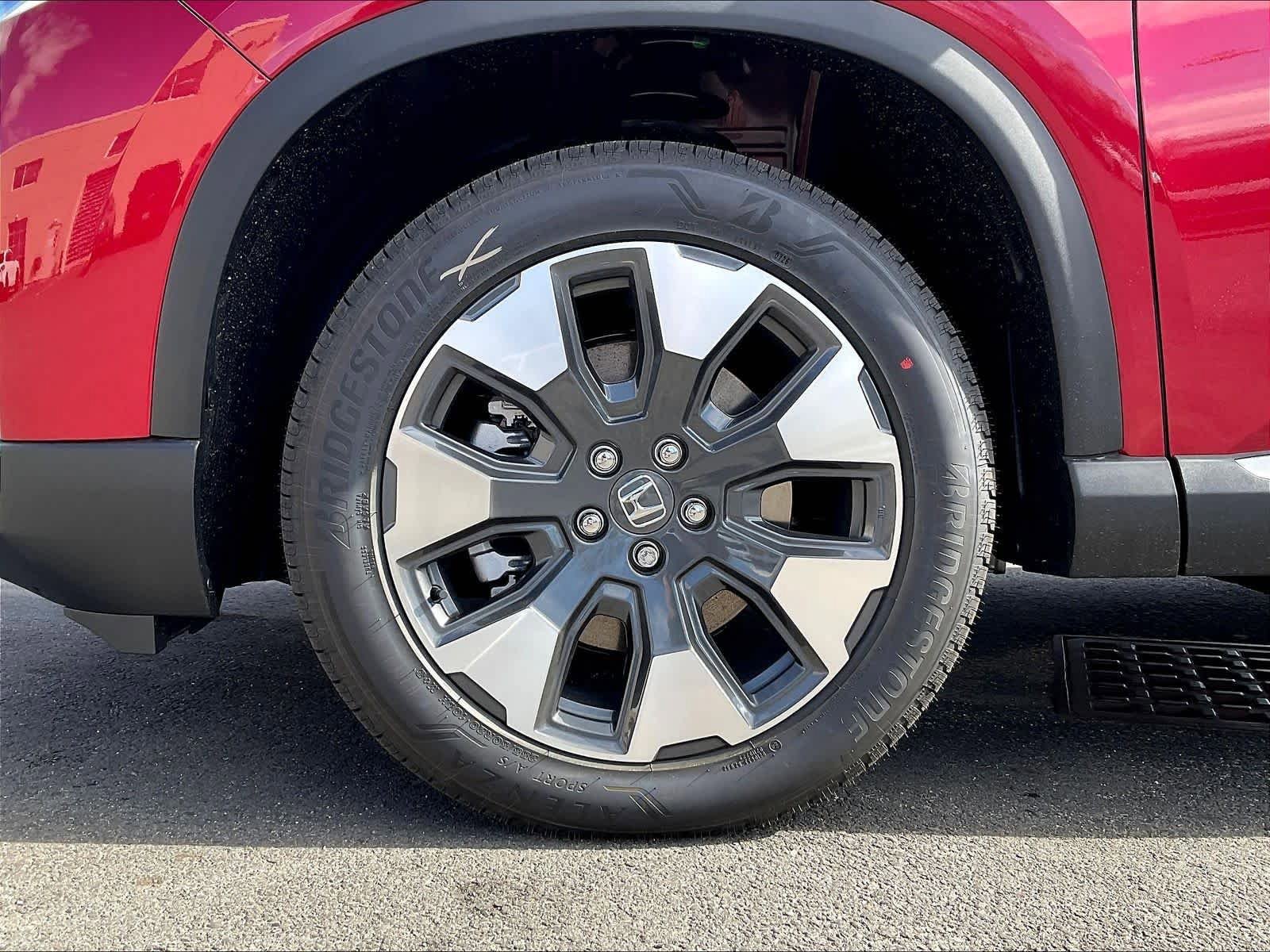 New 2026 Honda Pilot Touring image 8